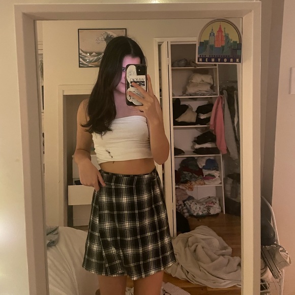 Brandy Melville black and white tartan mini skirt - Picture 1 of 3